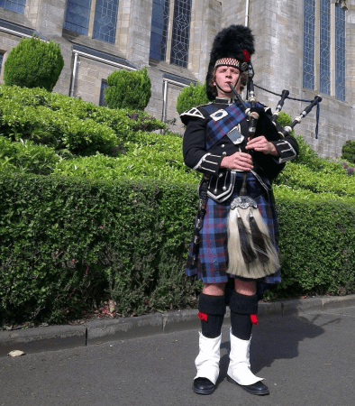 Bagpiper - Photo 10