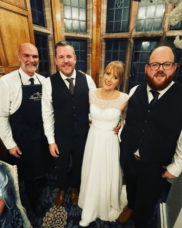 Waiters That Sing - Photo 18