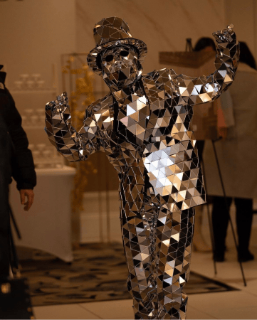 Dazzling Mirror Man Performer - Photo 2