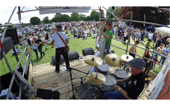 Damo And The Dynamites - Photo 4
