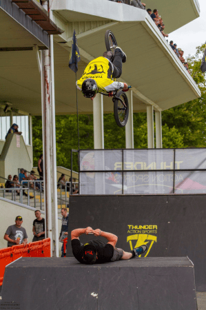 BMX STUNT PERFORMANCE  - Photo 4