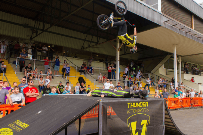 BMX STUNT PERFORMANCE  - Photo 5