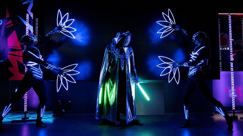 ALIATRIX | Modern LED Costume Lightshow - Photo 2