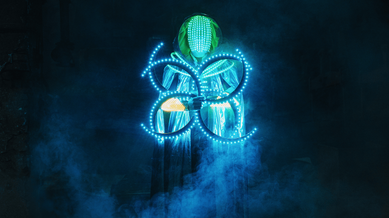 ALIATRIX | Modern LED Costume Lightshow - Photo 3