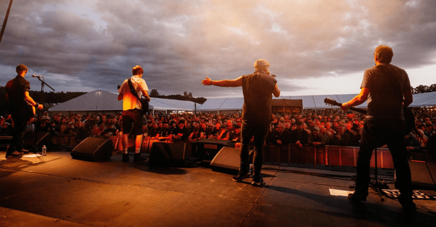 LET THERE B/DC - A Tribute to AC/DC - Photo 24