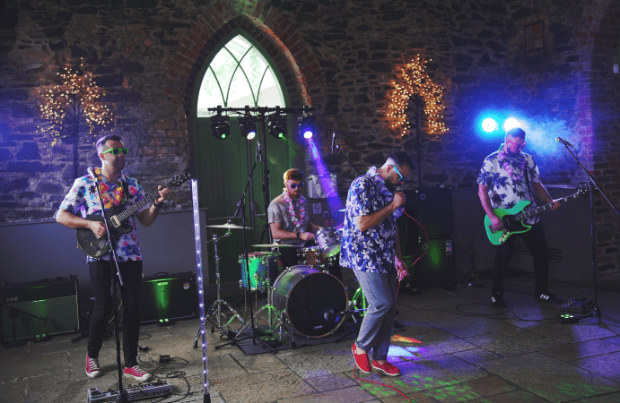 Hot Ticket Party Band - Photo 4