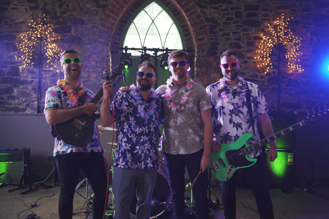 Hot Ticket Party Band - Photo 5