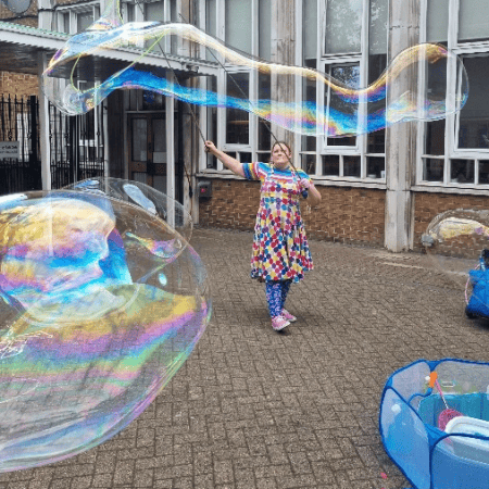 Kat’s Amazing Bubbles - Photo 11