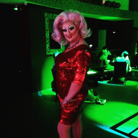 Miss Tish Ewe - Photo 3