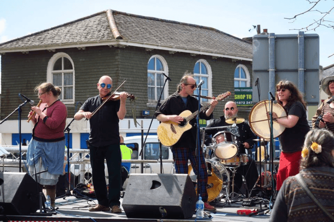 Whippletree Ceilidh Band. - Photo 4