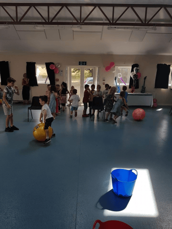 Children's Entertainer  - Photo 7