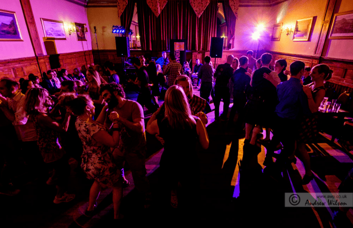 Annasach Ceilidh Band - Photo 2