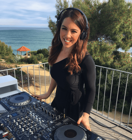 Laura Williams DJ - Photo 4