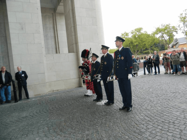 Mike Simmons Bagpiper - Photo 2