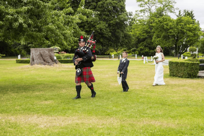 Mike Simmons Bagpiper - Photo 8