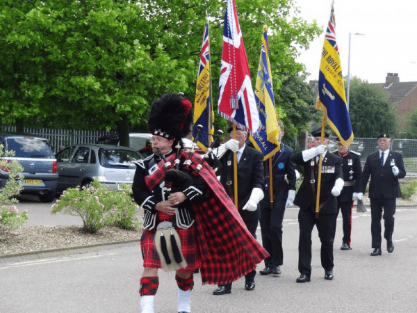 Mike Simmons Bagpiper - Photo 19