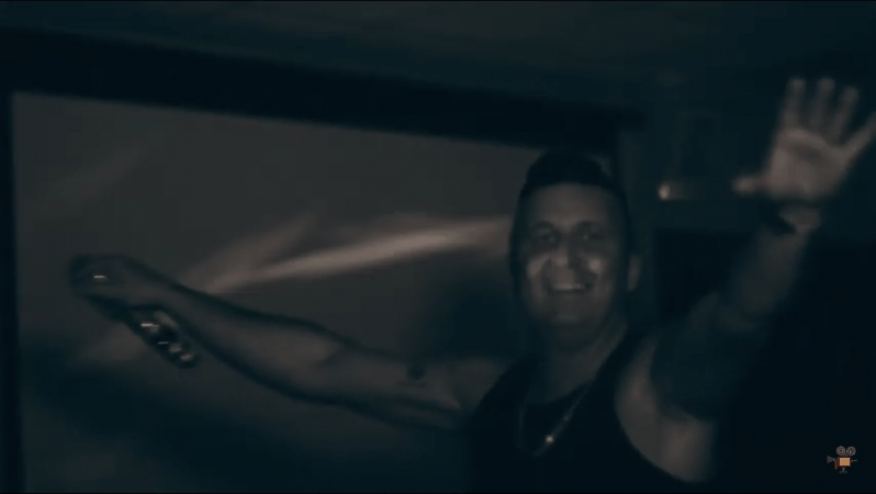 RL as Robbie Williams  - Photo 6