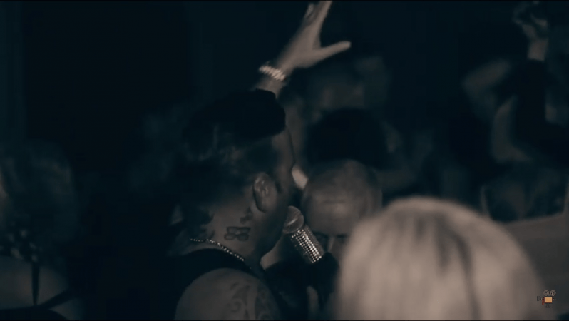 RL as Robbie Williams  - Photo 7