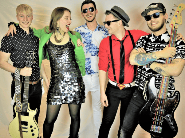 Fully FunKtional - Photo 6