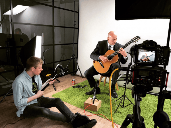 Stephen Anderson - Classical Guitarist - Photo 4