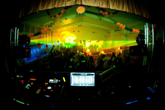 DJ Darren Harvey - Photo 2