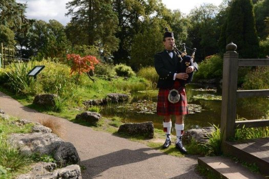 Malcolm Smith- Scottish Bagpiper