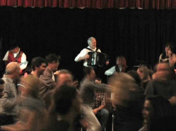 Lonely Mister Punch and his Steampunk Ceilidh Band - Photo 9