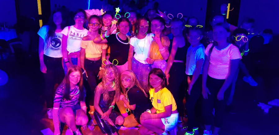 Knightmoves Mobile Disco and Karaoke - Photo 18