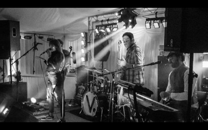 The Vertigo Band  - Photo 4