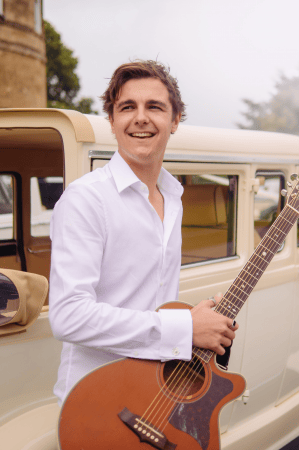 Dan Foxton - Photo 3