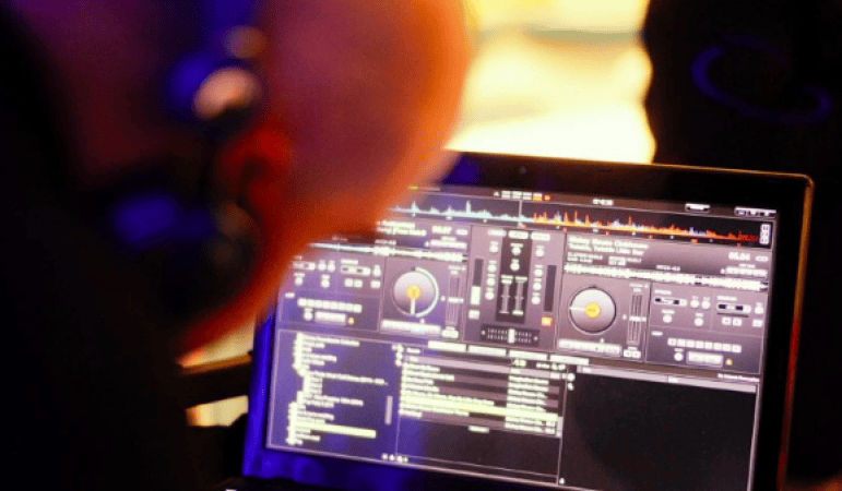 DJ Andy Hilders  - Photo 6