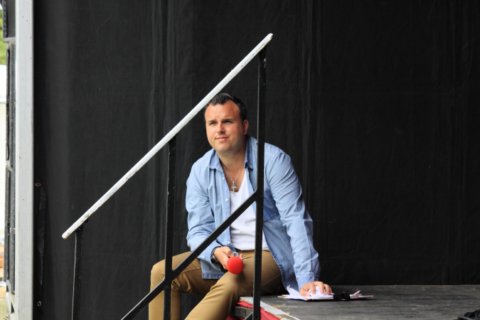 Gary Tustin - Photo 2