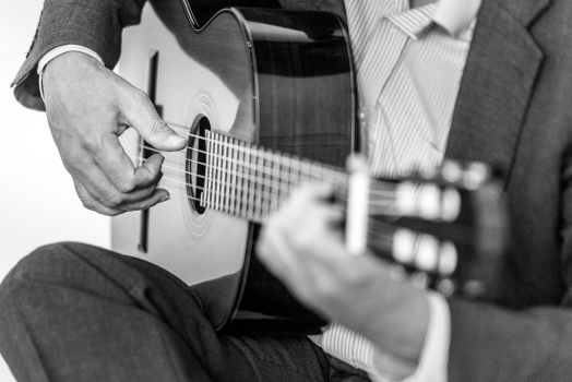 Paul Martin Solo Guitarist