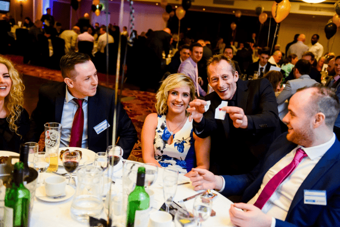 Brett Sirrell  Amazing Magician - Photo 6