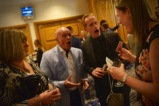 Brett Sirrell  Amazing Magician - Photo 13