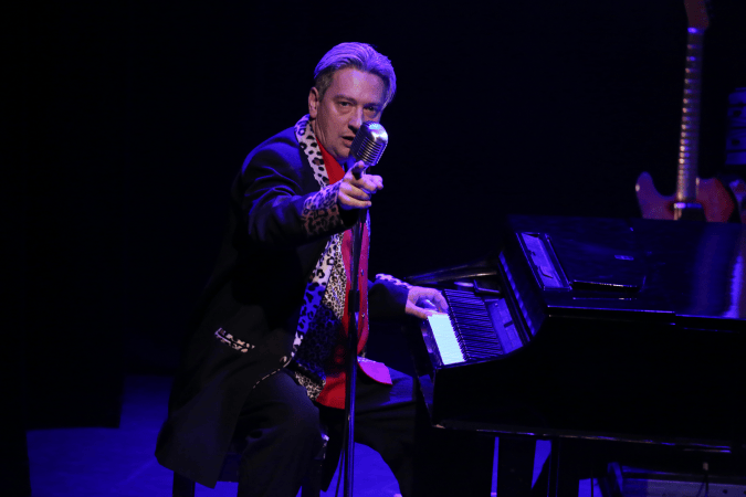 Peter Gill - Photo 3