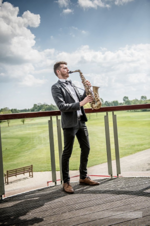 Joe Glynn Sax - Photo 2