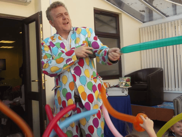 Magic Kev's Birthday Party Magic Shows. - Photo 9