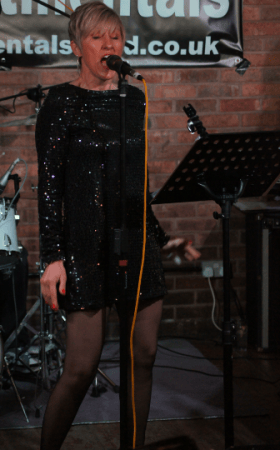 Lisa L Worth - Photo 2