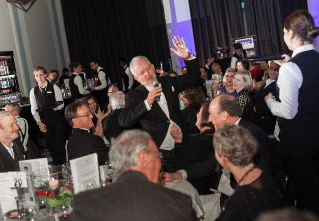 Singing Master of Ceremonies & Toastmaster - Photo 10