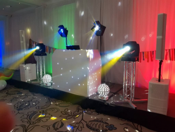 White Starlit Twinkling Dance Floor - Photo 2