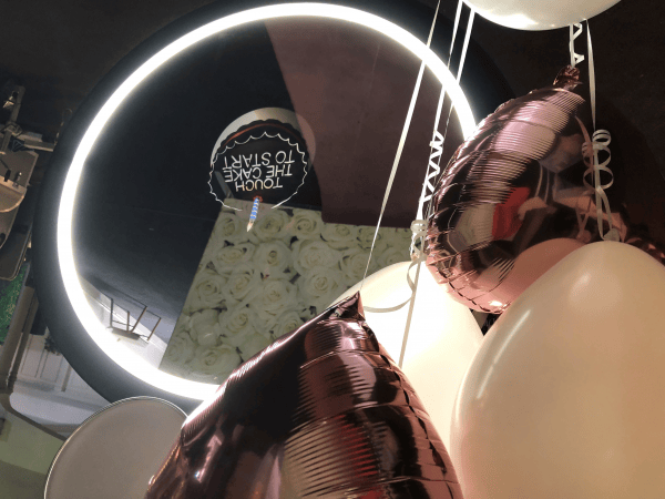 Luxury Beauty Mirror Booth - Photo 16