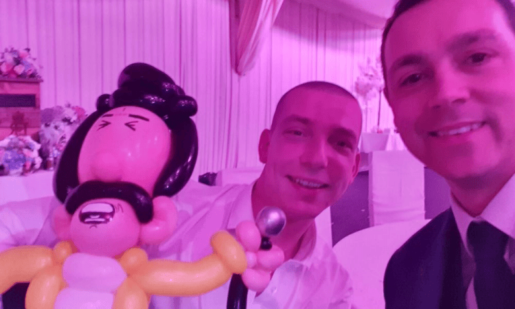 Nick Twist - Magician and Balloon artist - Photo 12