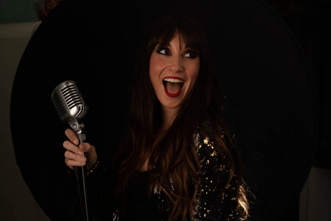 Fiona Harber - Vocalist  - Photo 5