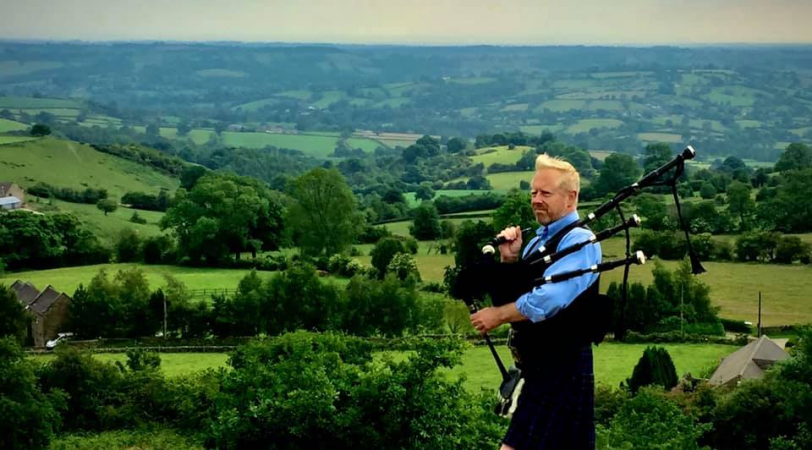 The Derbyshire Piper - Bagpiper - Photo 6