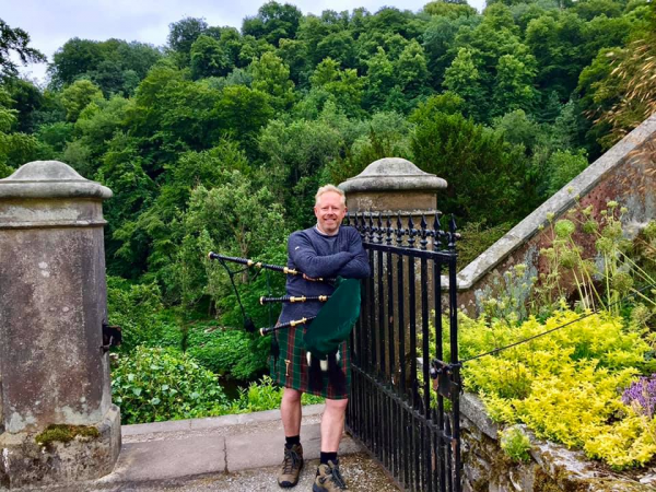 The Derbyshire Piper - Bagpiper - Photo 10