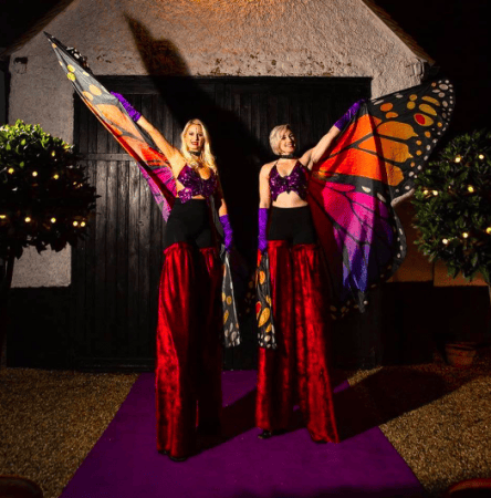 Stilt Walkers - Photo 3