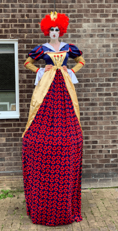 Stilt Walkers - Photo 8