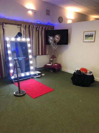 Magic Mirror For Hire - Photo 3