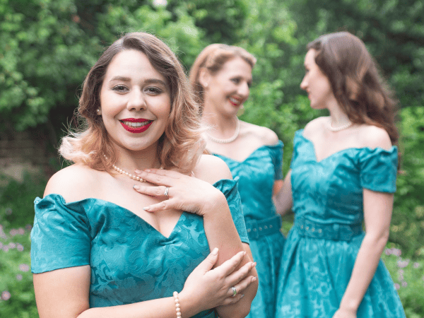 The Jingle Belles - Photo 2